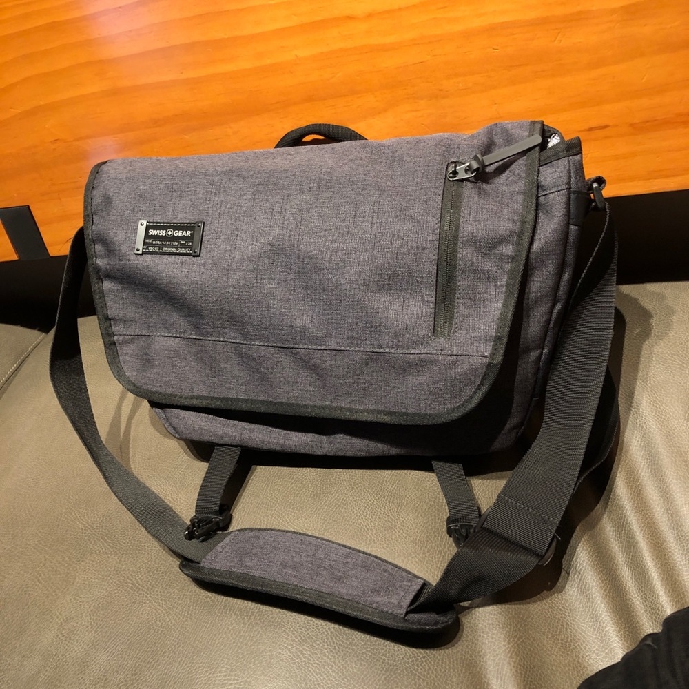 Swiss Gear Getaway Laptop Messenger Bag